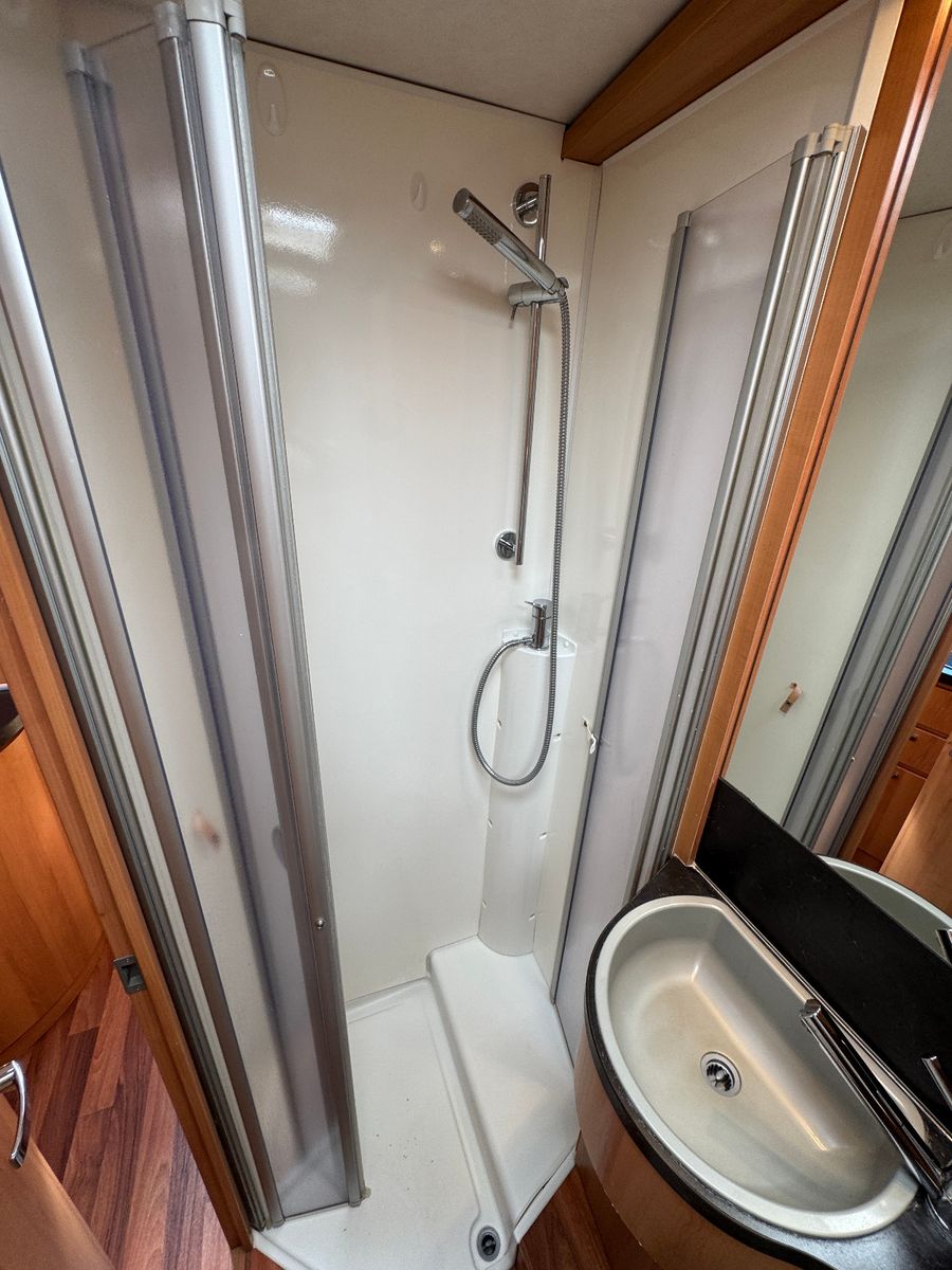 Fahrzeugabbildung HYMER / ERIBA / HYMERCAR T 614 CL 2X2 EXCLUSIVE LINE DUCATO MAXI SOLAR 1H