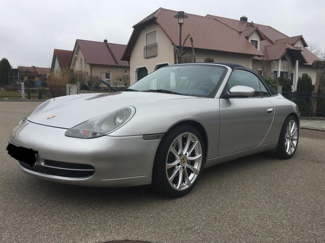 Porsche 996 Carrera 4 Cabriolet/ sehr gepflegt/ Schalter