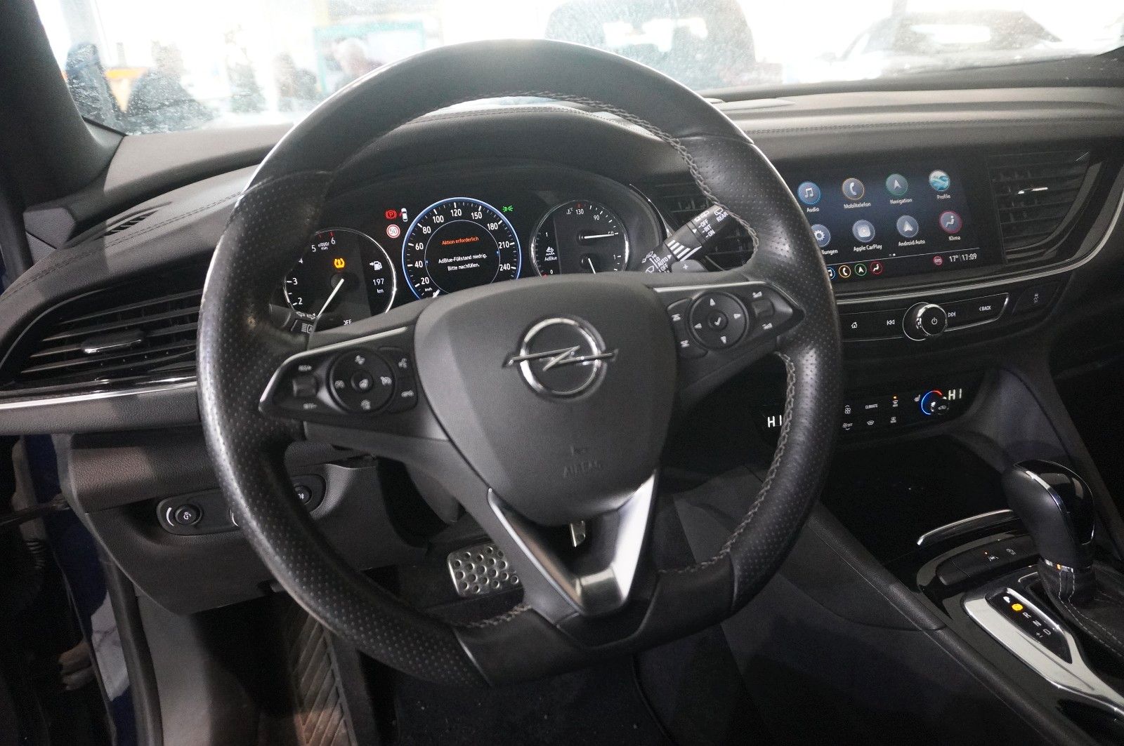 Fahrzeugabbildung Opel Insignia B ST 2.0D ULTIMATE NAVI/OPC/KAMERA/AHK