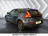Volvo V40 T2 Momentum Autom BLIS LED NAVI PANO SHZ PDC - gebrauchte Volvo Limousine