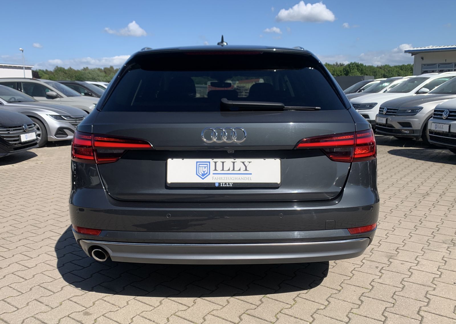 Fahrzeugabbildung Audi A4 2.0 TDI*Sport*Matrix*STHZ*Digital*Memory*Lane