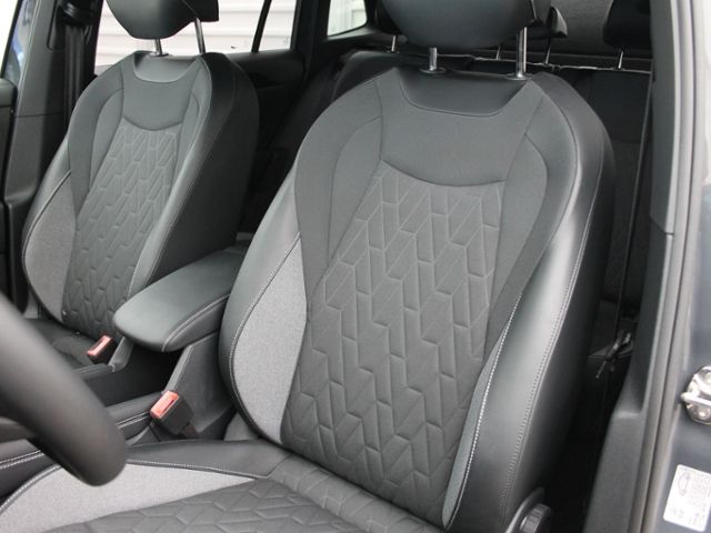 Volkswagen Tiguan 1.5 eTSI DSG Goal MATRIX AHK AREA NAVI TR foto 12
