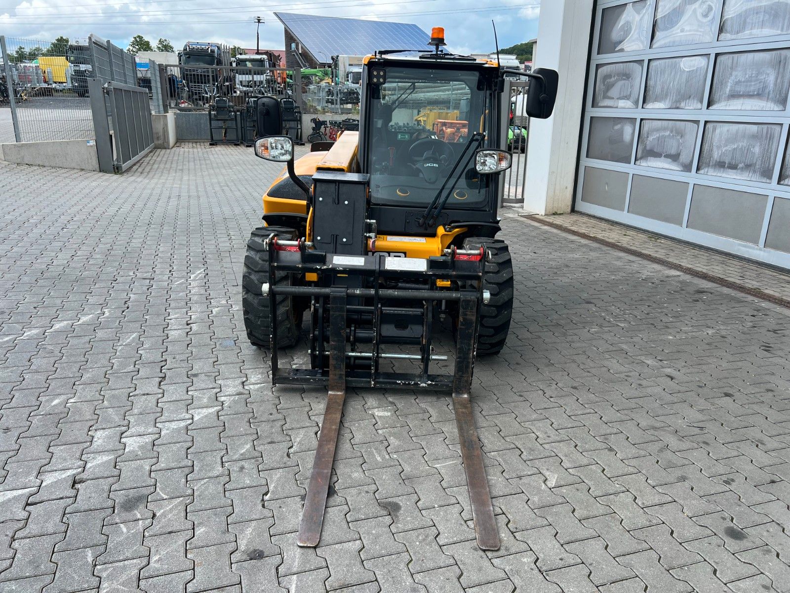 Fahrzeugabbildung JCB 514-40 / nur 270h / 2023 / Gabel & Schaufel