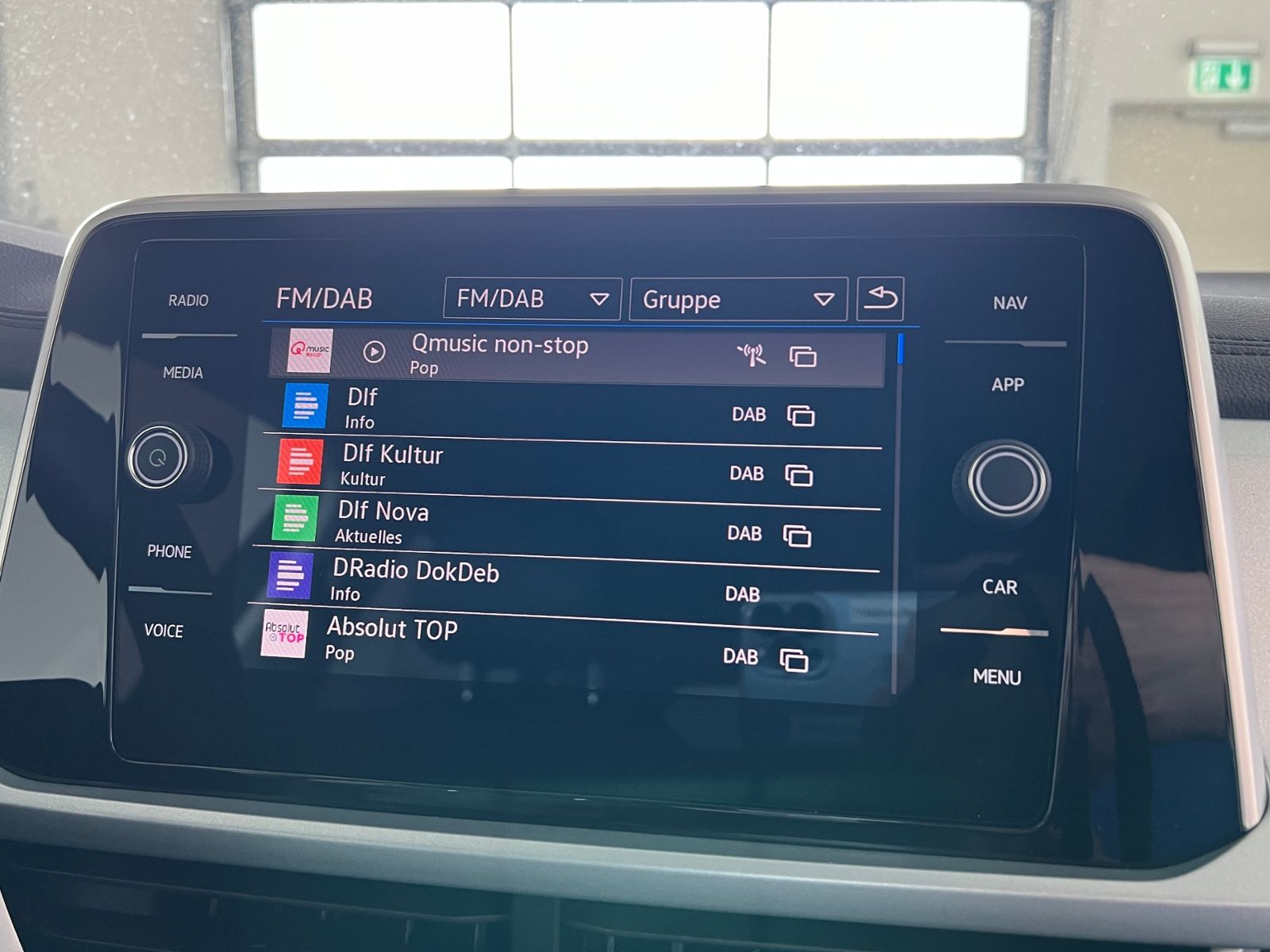 Fahrzeugabbildung Volkswagen T-Roc GOAL 1.0 TSI *Ganzjahresreifen, Rückfahrka