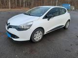 Renault Clio Authentique 1.2 16V 75 Authentique - Renault Clio Authentique mit Benzin-Antrieb