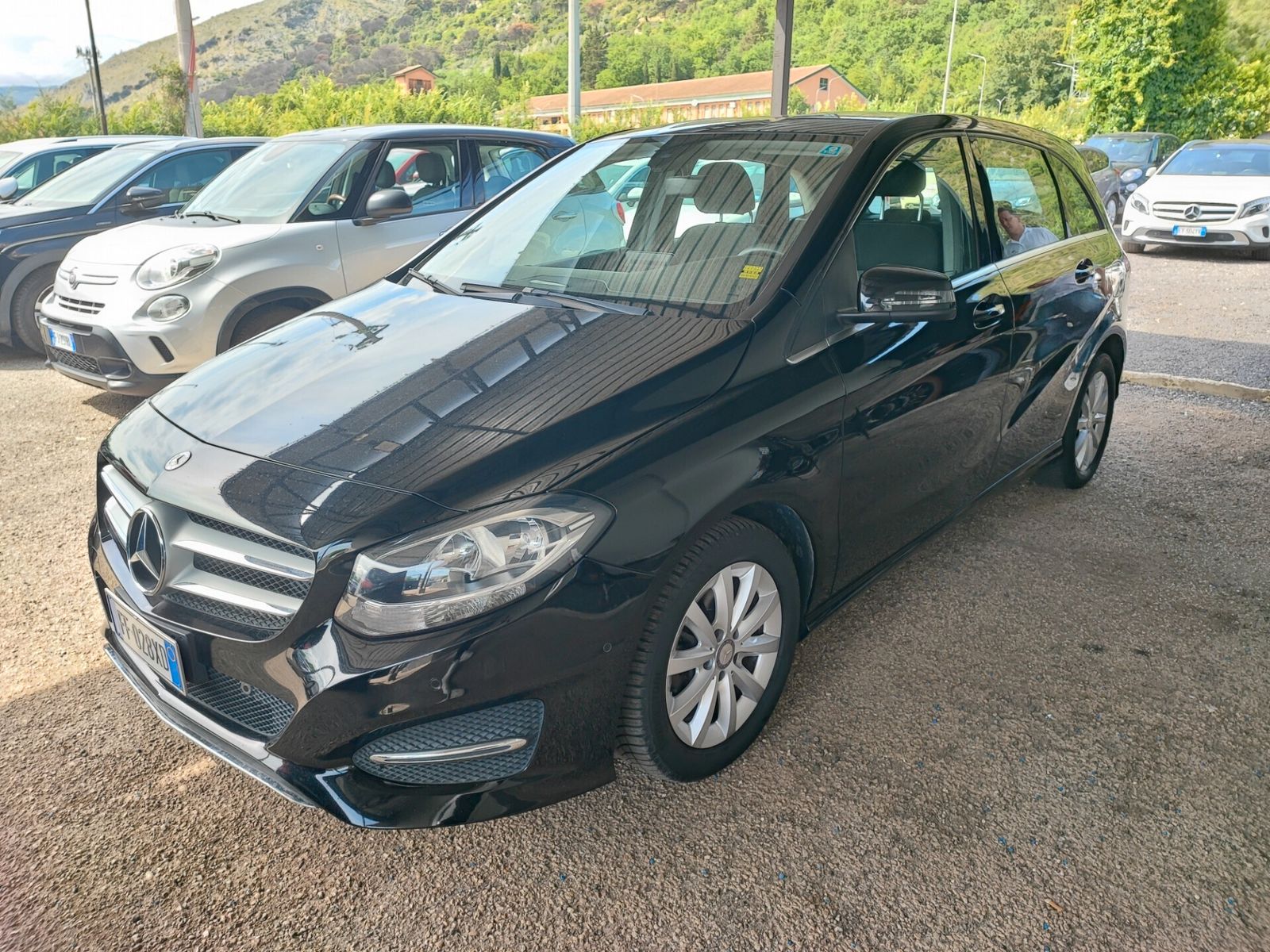 MERCEDES-BENZ Mercedes-benz B 180 d Premium