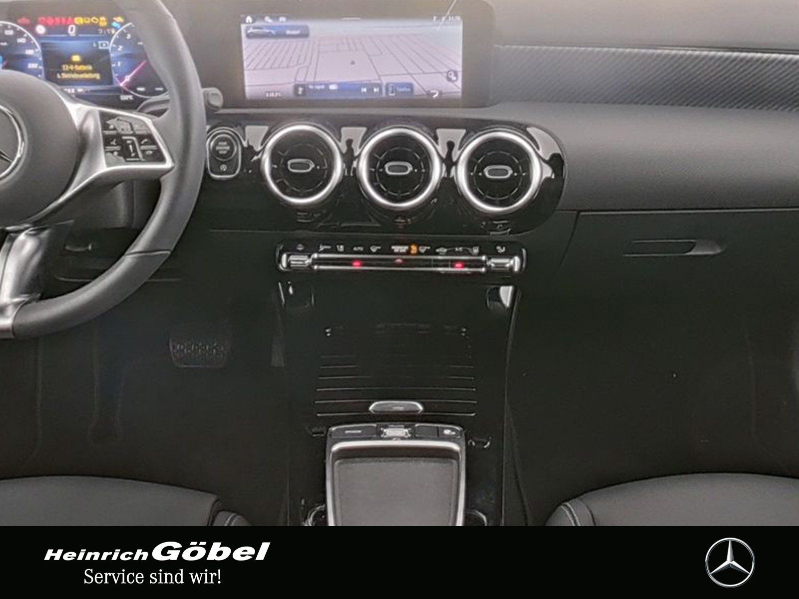 Fahrzeugabbildung Mercedes-Benz A 200 Progressive Line Advanced STANDHEIZUNG+KAM