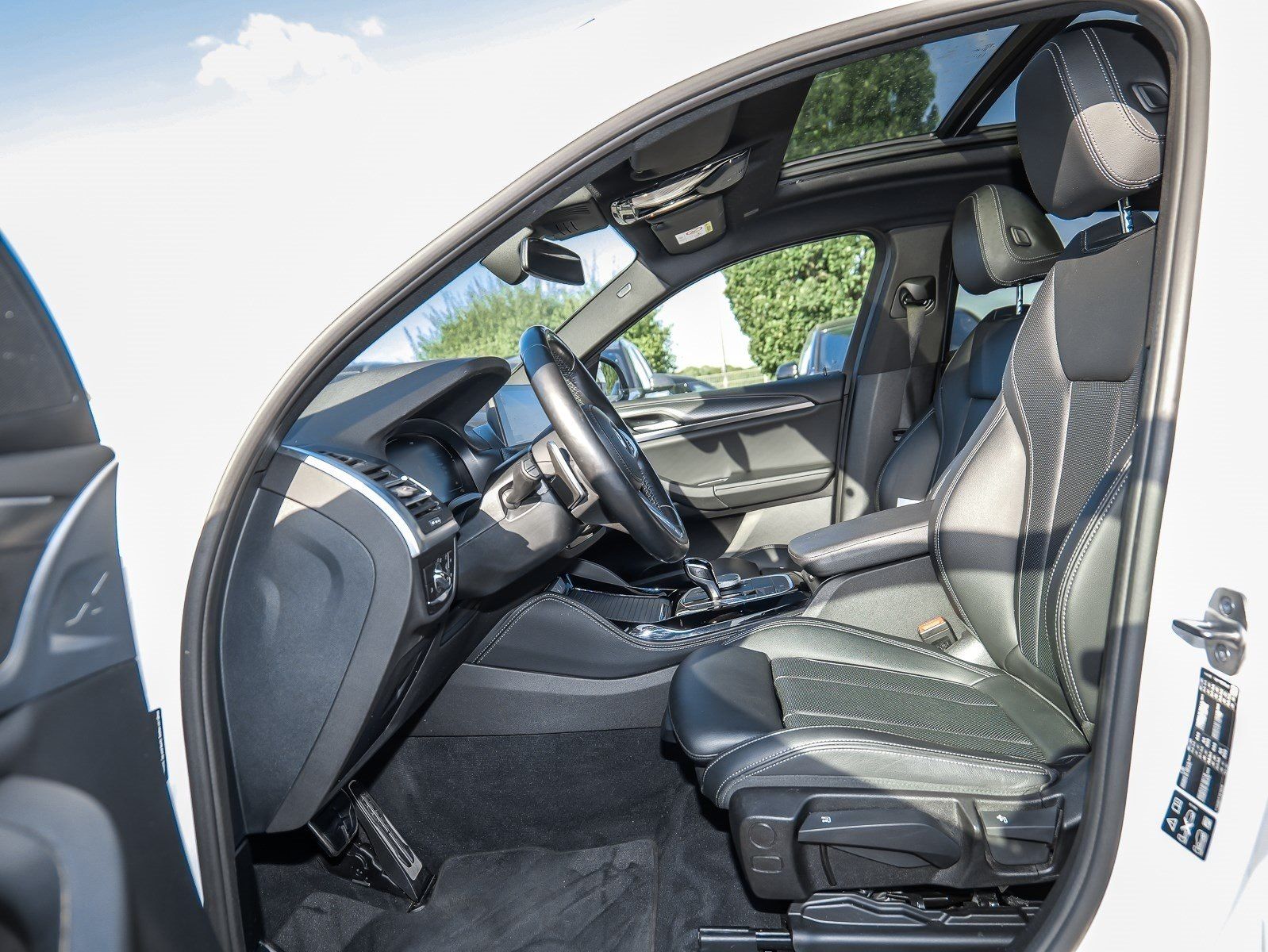 BMW X4 xDrive20i M Sport PANO RFK NAVI LED Laser LM foto 5