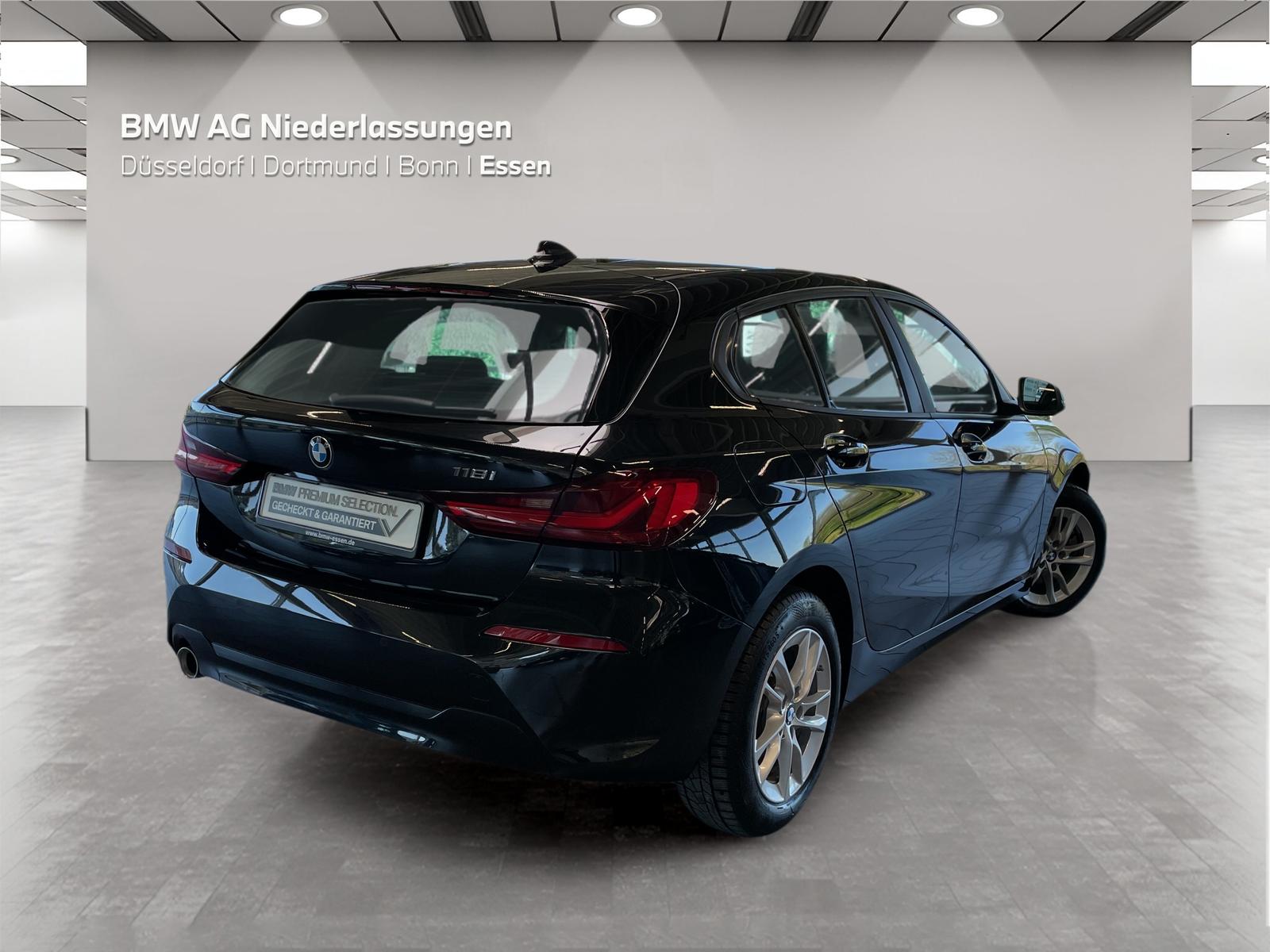 BMW 118i LiveCockpitProf PDC HiFi LED Sitzheizung