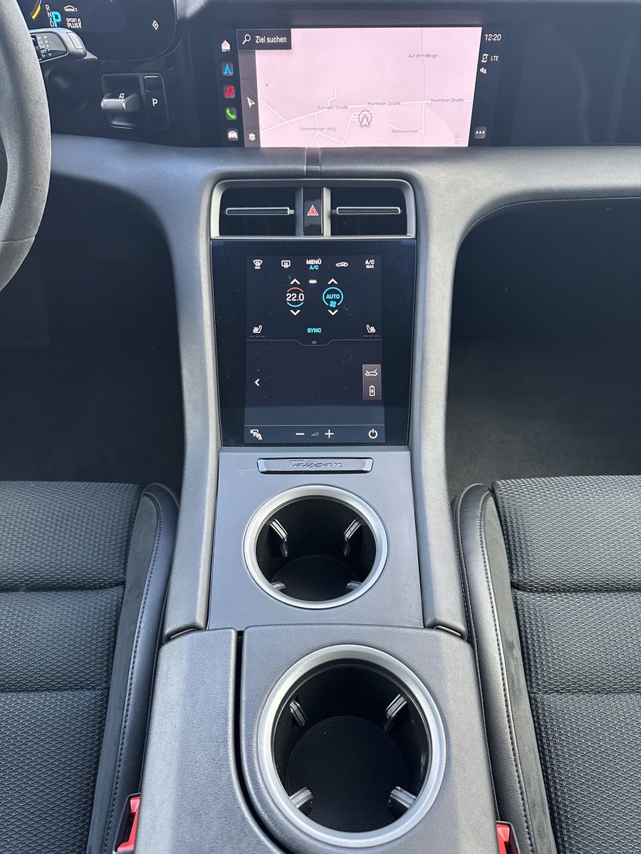 Fahrzeugabbildung Porsche Taycan Sport-Design NAV+LED+PANORAMA+360°+20ZOLL