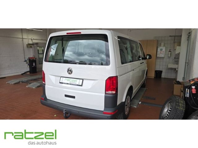 Fahrzeugabbildung Volkswagen Transporter Kombi KR 2.0 TDI 9-Sitzer Navi App C