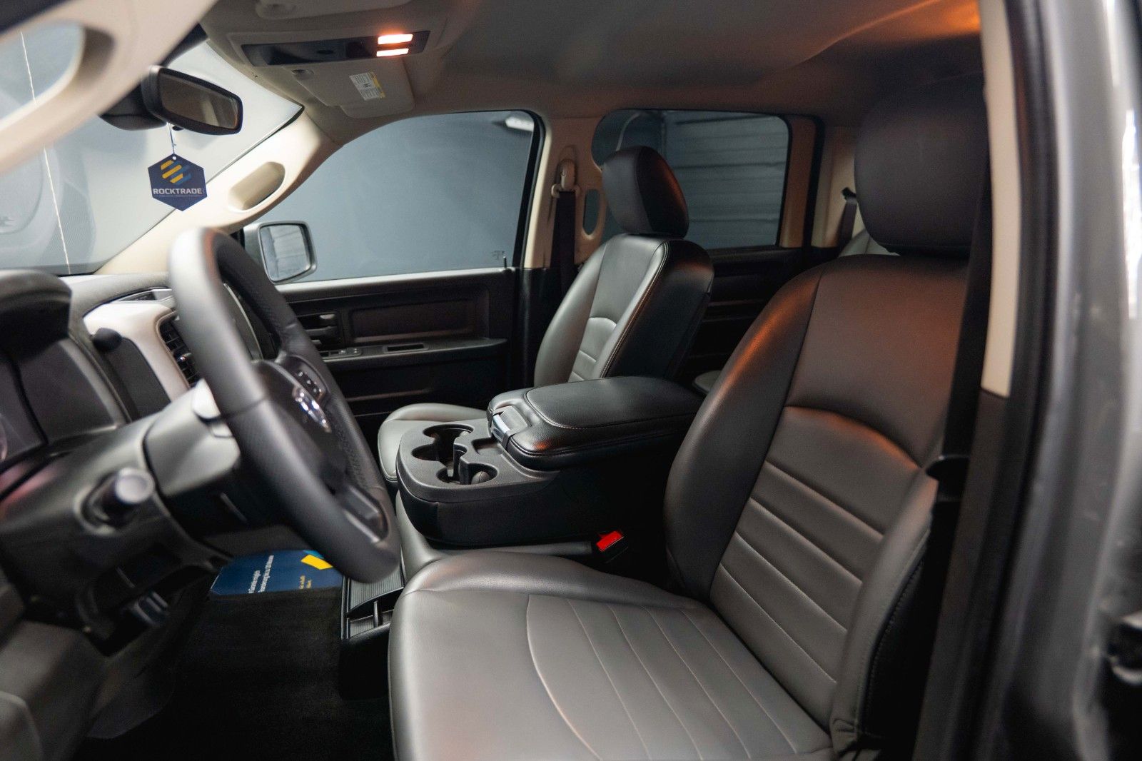 Fahrzeugabbildung Dodge RAM 5.7 V8 HEMI 4x4 OFFROAD Night-Paket LONGBED