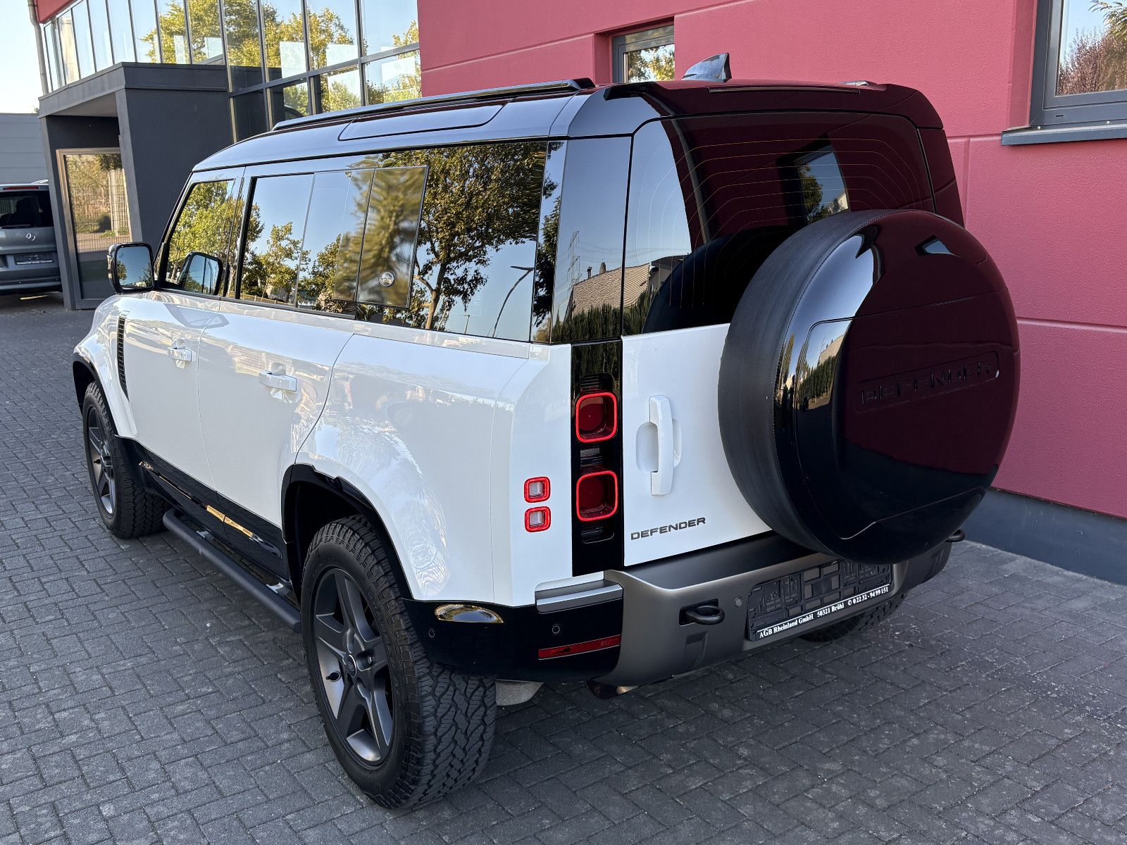 Land Rover DEFENDER 110 3.0 D200 X-DYNAMIC SE 1-HAND ALU20 foto 2