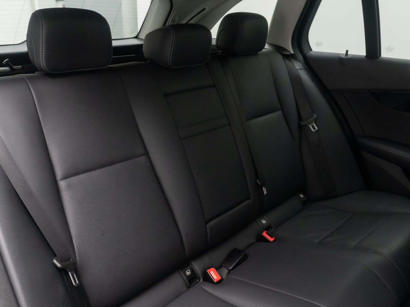 Fahrzeugabbildung Mercedes-Benz C 200 Tempomat LED SoudSys Burmester AHK FahrAs