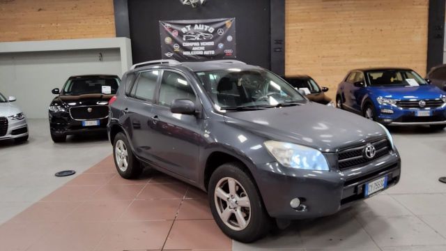 Toyota RAV 4 RAV4 2.2 D-4D 136 CV Sol