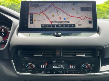Nissan Qashqai 1.5 VC-T N-Conn. e-Power 190PS NAVI