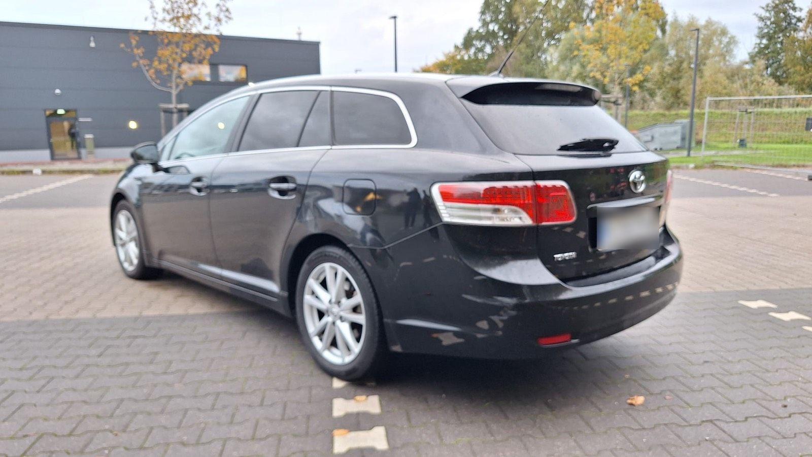Toyota Avensis 2010 — photo 6