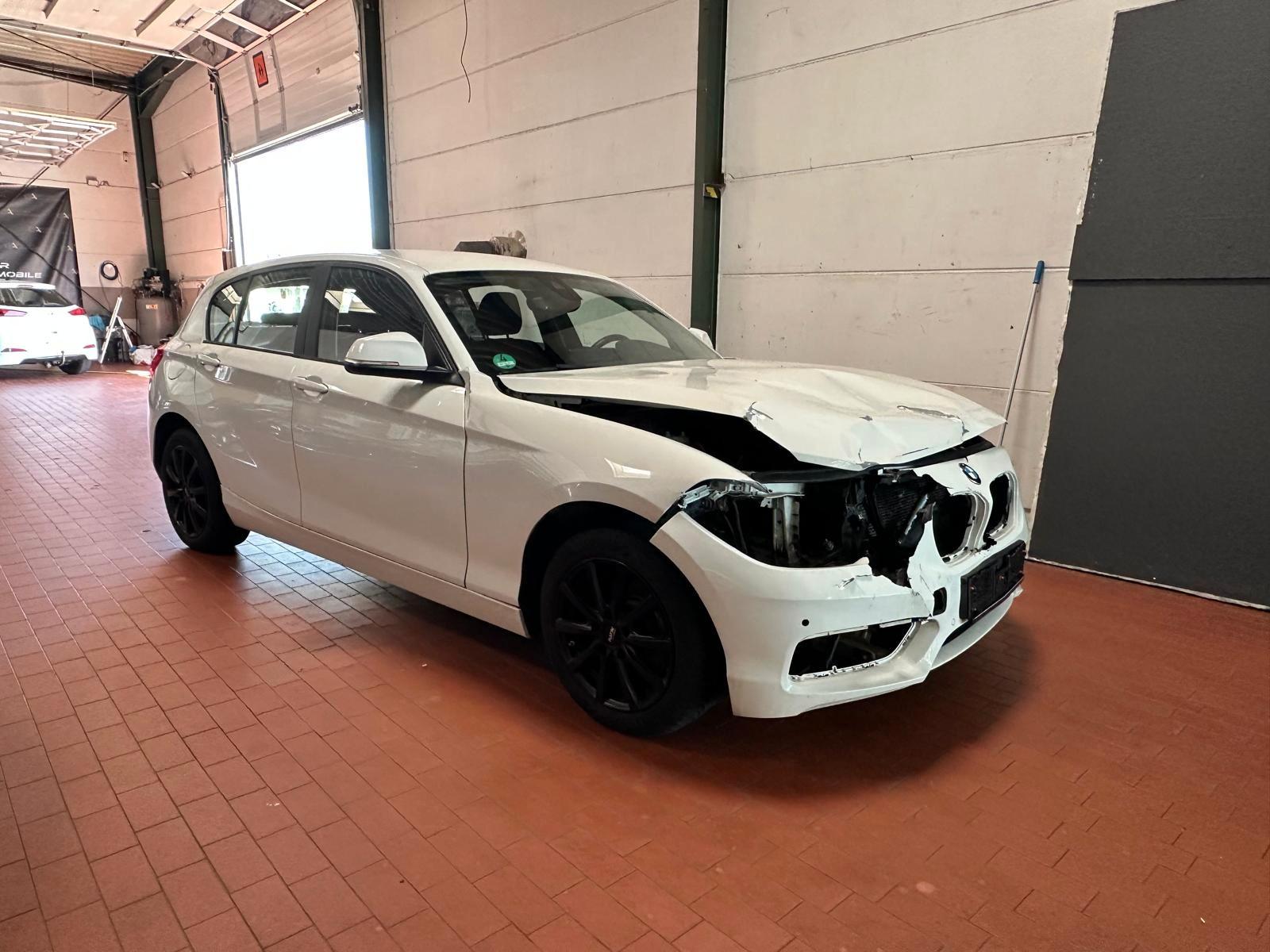 BMW 120 i Adv/Automatik/Kamera/Navi Professinal