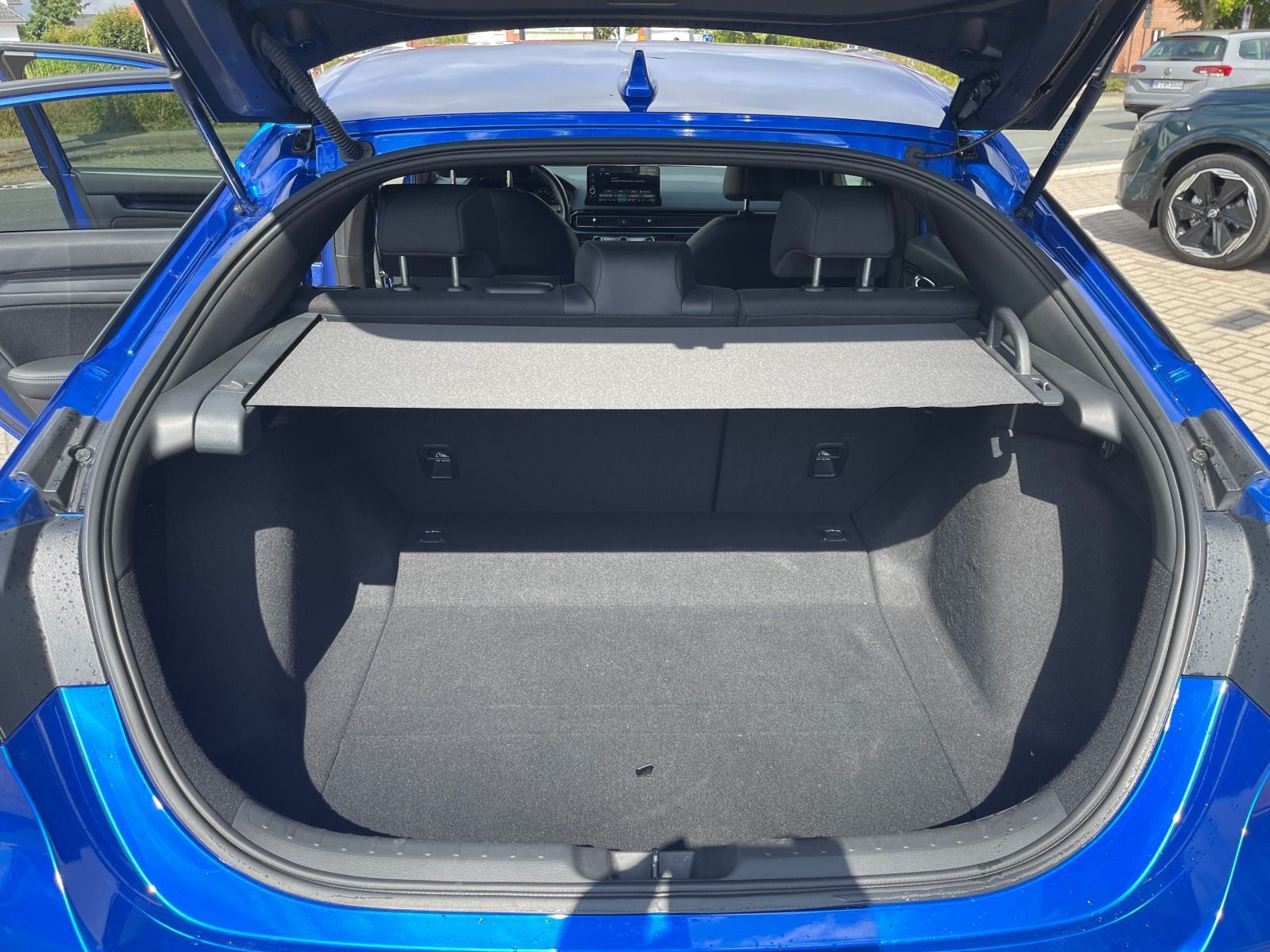 Fahrzeugabbildung Honda Civic Lim. 5-trg. e:HEV Sport Klima/Navi/Kamera