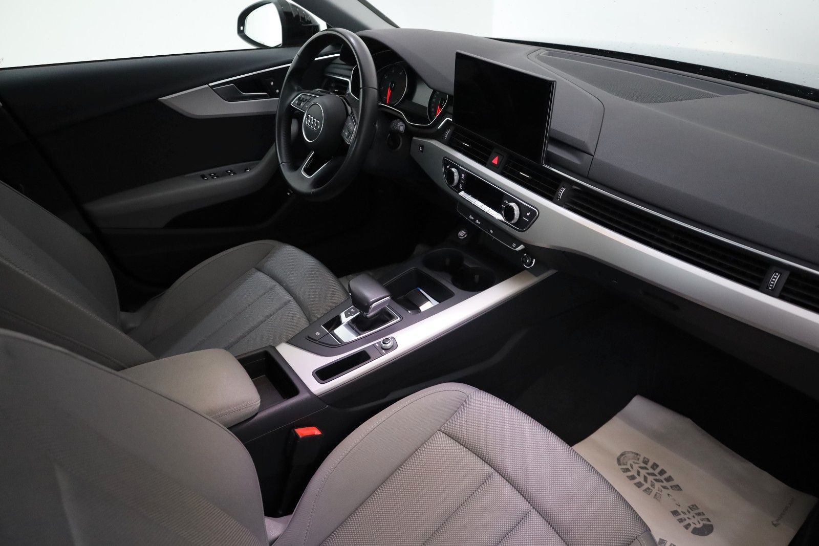 Fahrzeugabbildung Audi A4 Avant 35 TDI Navi,LED,ACC,SH,PDC
