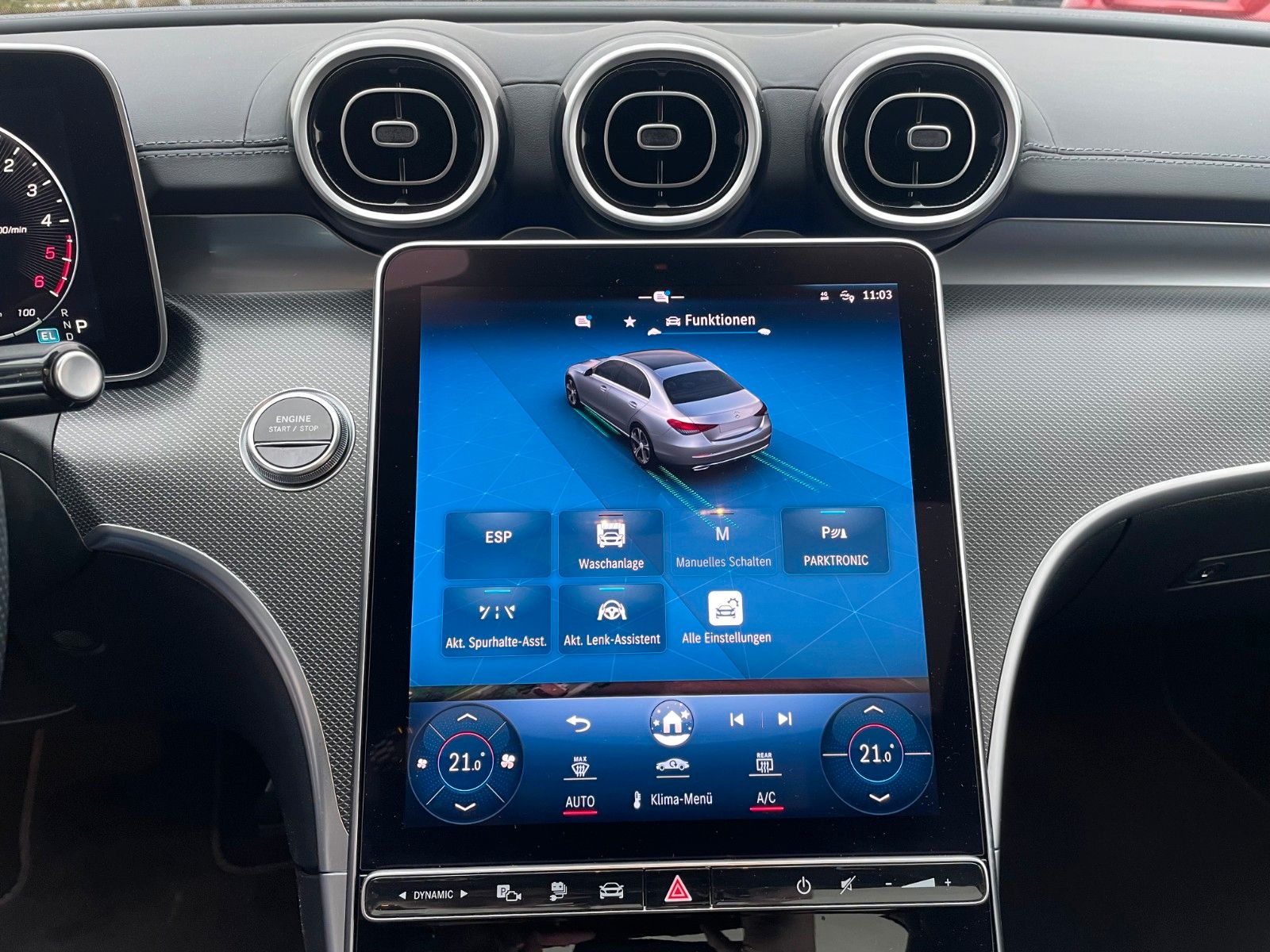 Fahrzeugabbildung Mercedes-Benz C 300de AMG+Distr+Digital+Pano+AHK+360+Night