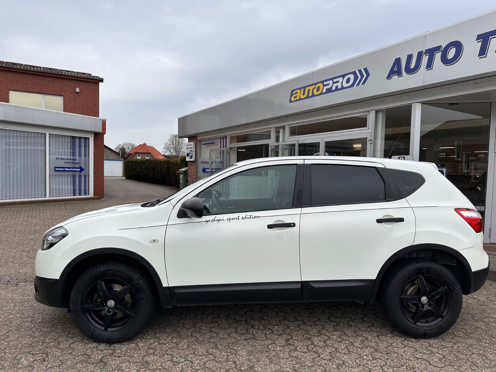 Fahrzeugabbildung Nissan Qashqai 1.6 Visia GRA/BT/GJR/Klima