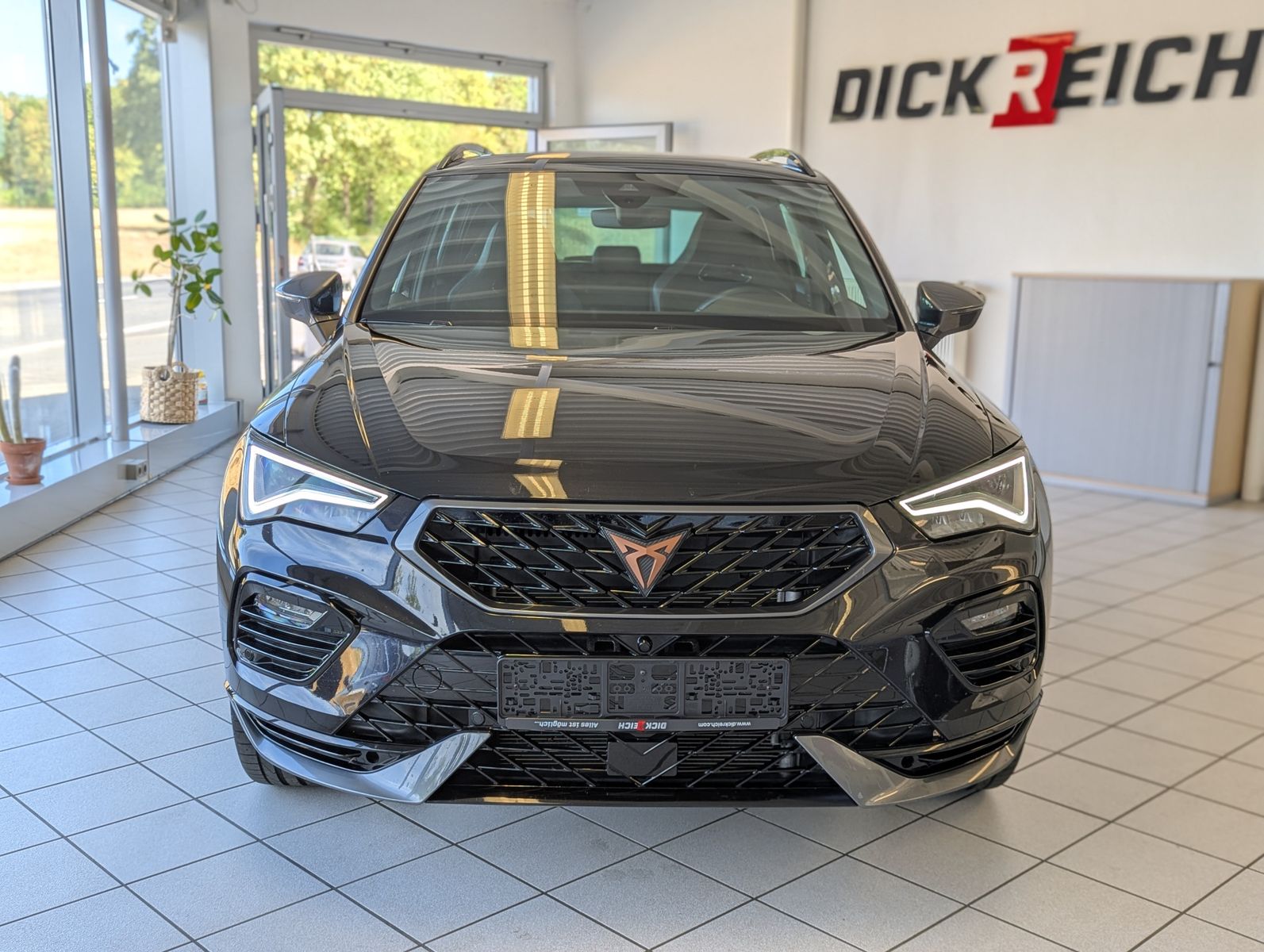 Fahrzeugabbildung CUPRA Ateca 1.5 TSI DSG Pano Dinamica ACC Cam AHK 19"