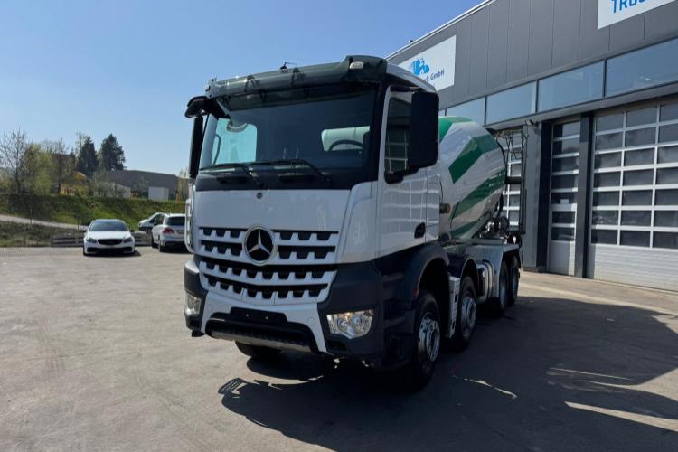 Mercedes-Benz Arocs 3248 8x4 Cifa 9m3
