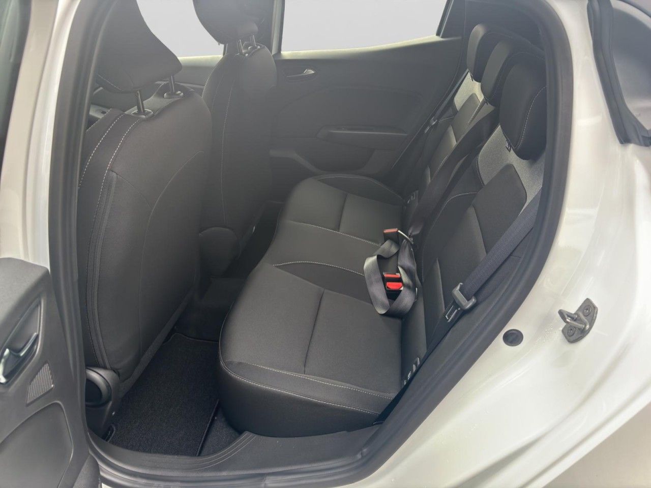 Renault Clio - Bild 14
