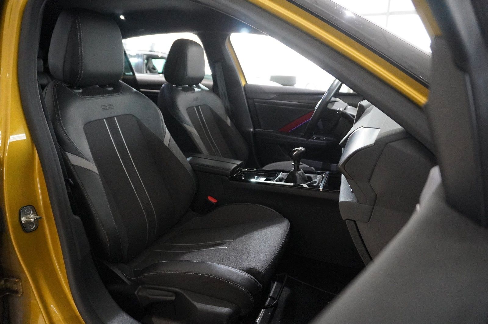 Fahrzeugabbildung Opel Astra L Lim. 1.2T GS SPORT NAVI/LED/360°/VIRT/SH