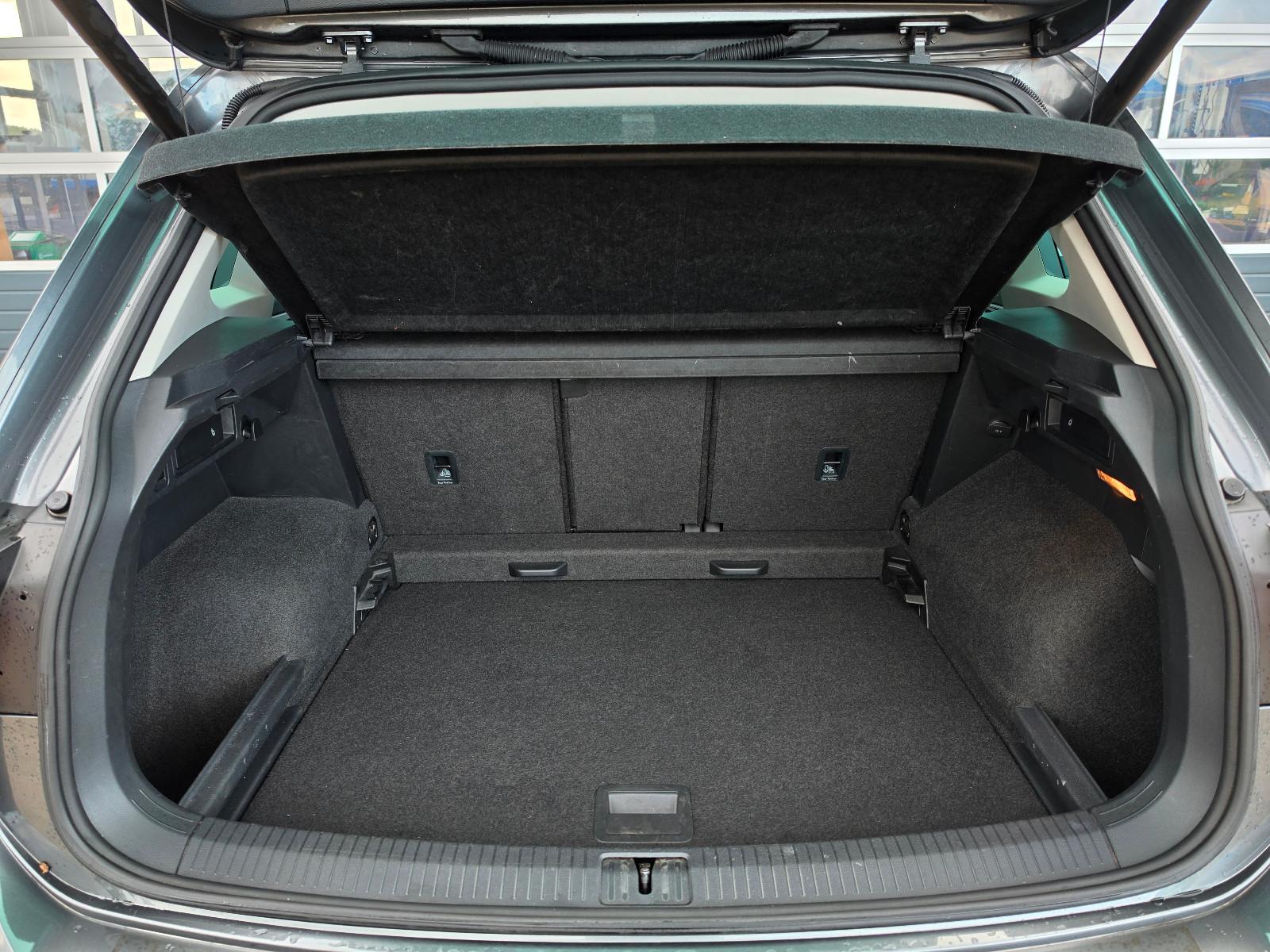 Volkswagen Tiguan Sound 1.4 TÜV Neu/Scheckh./1. Hand/AHK