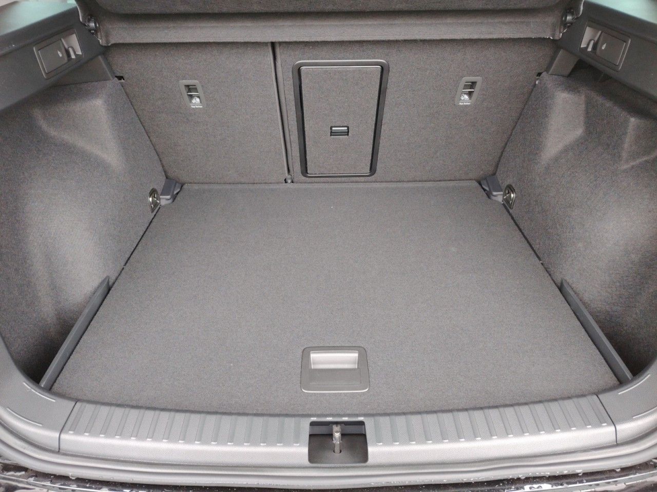Fahrzeugabbildung SEAT Ateca FR AHK,Navi,el.Heckklappe,Kamera,Panorama
