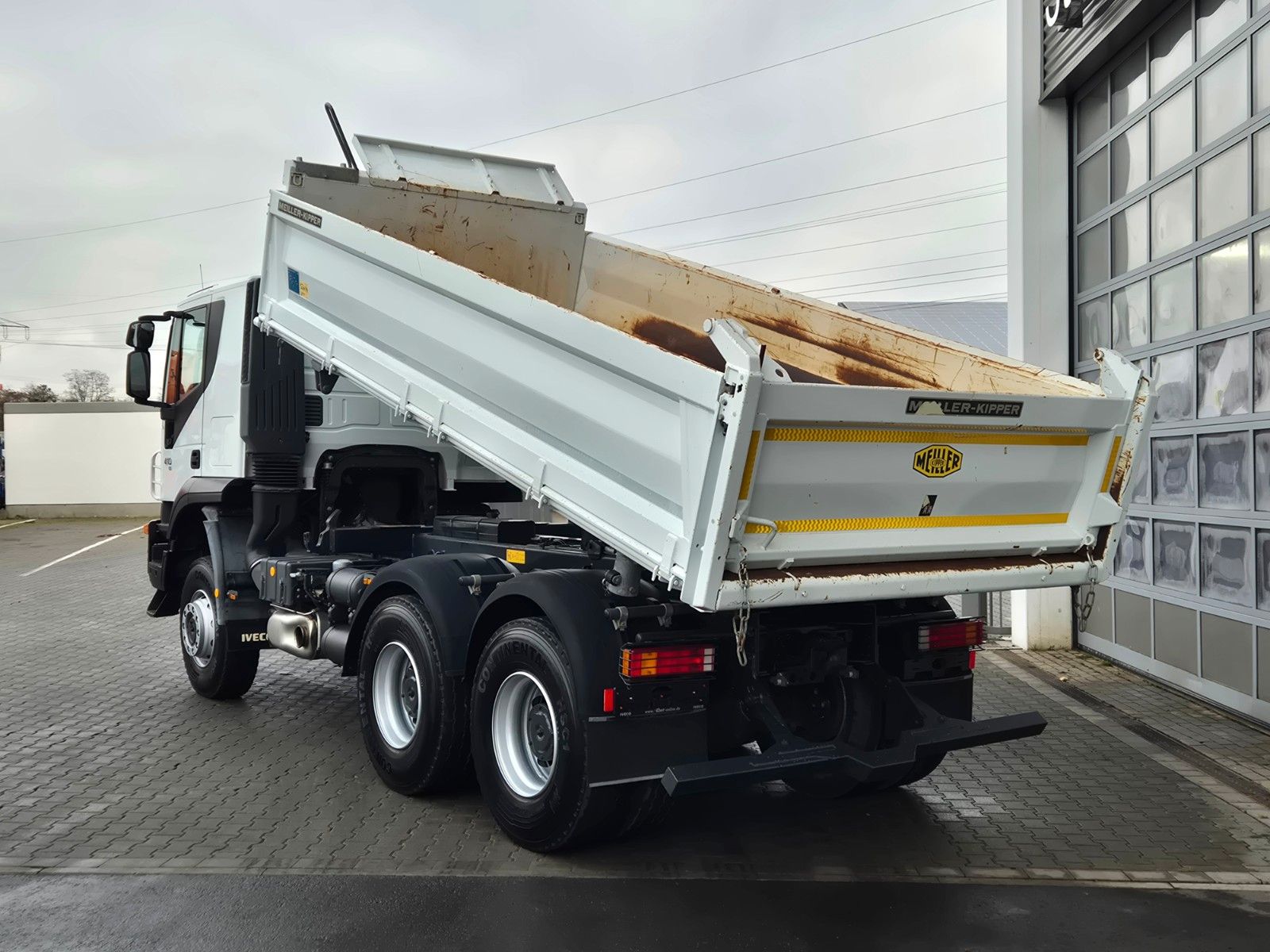 Fahrzeugabbildung Iveco Trakker AT260T41W 6x6 Meiller AHK