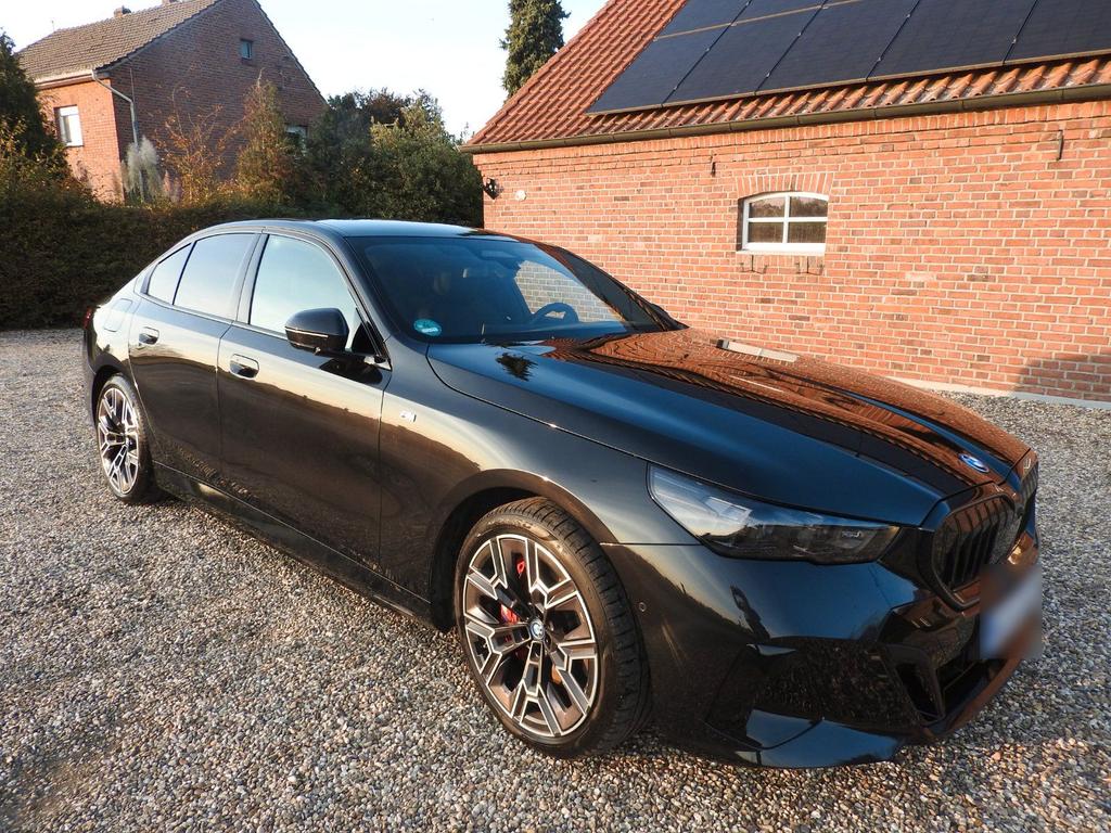 BMW Leasingvertrag für BMW i5 xDrive40 Limousi...