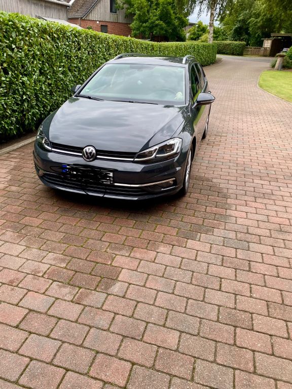Image of Volkswagen Golf