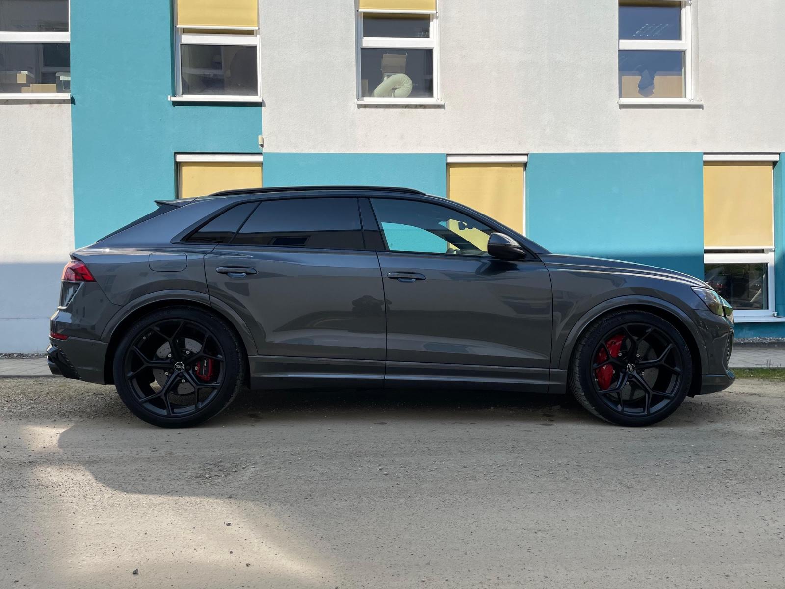 Audi RSQ8 PERFORMANCE/VOLL/KERAMIK/23/DESIGNPAKET ROT