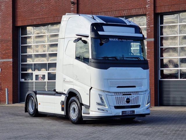 Volvo FH 13.500 Globetrotter XL Aero 4x2 - NEW - I Sav