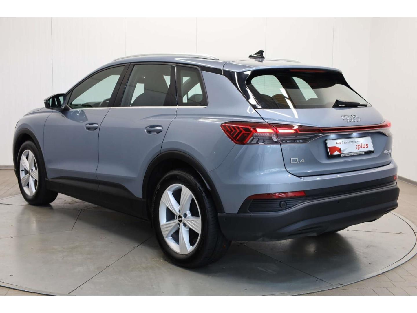 Audi Q4 45 quattro AHK/W-Pumpe/RFK/P-Dach/ACC, миниатюра 4