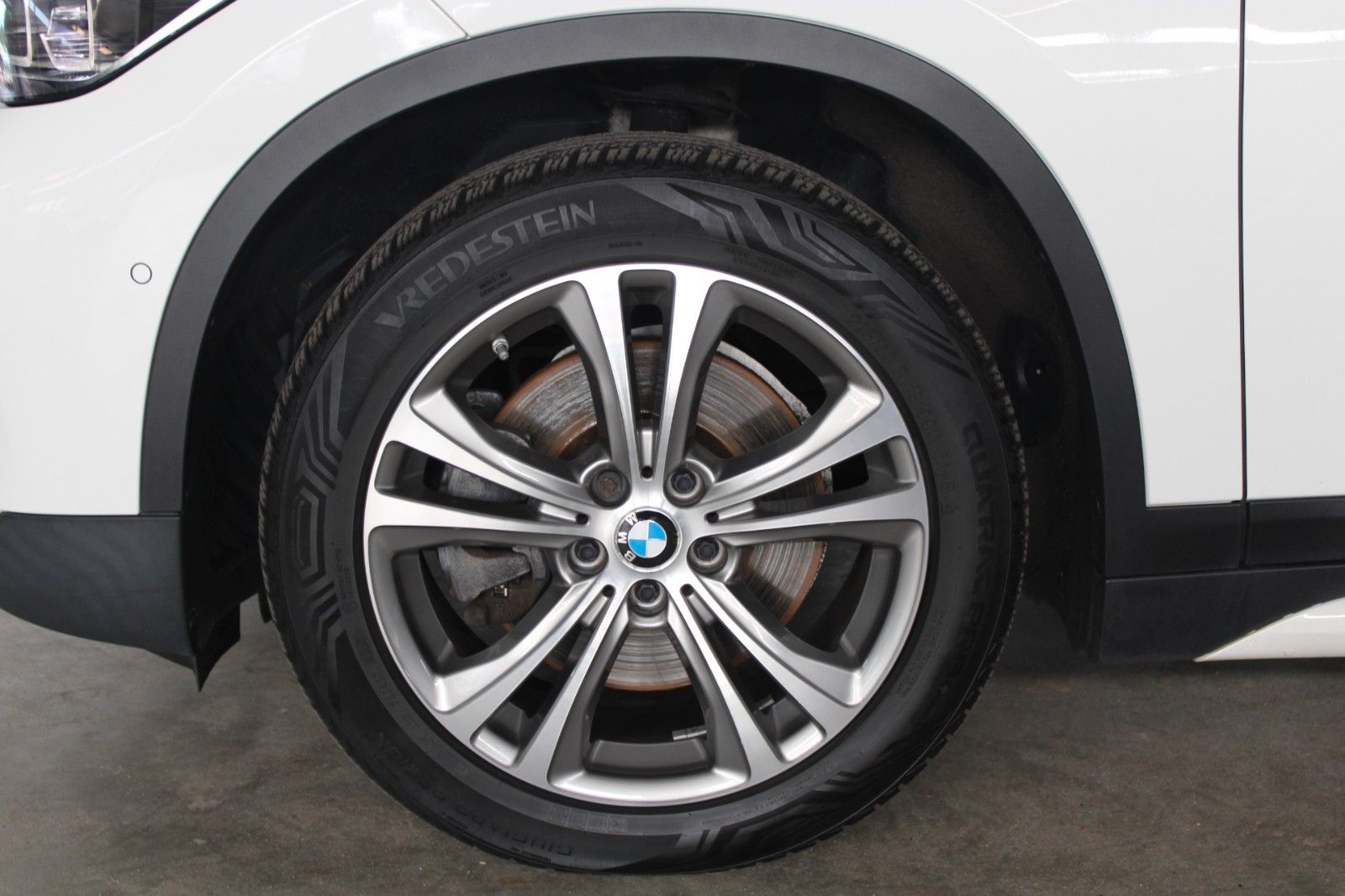 Fahrzeugabbildung BMW X1 xDrive20d Sport Line Aut. Pano AHK Leder LED