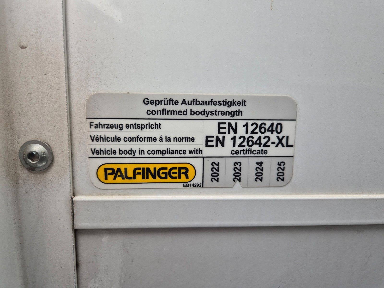 Fahrzeugabbildung MAN TGS 26.470 6x2-4 LL Palfinger PK19.001 SLD5 Funk