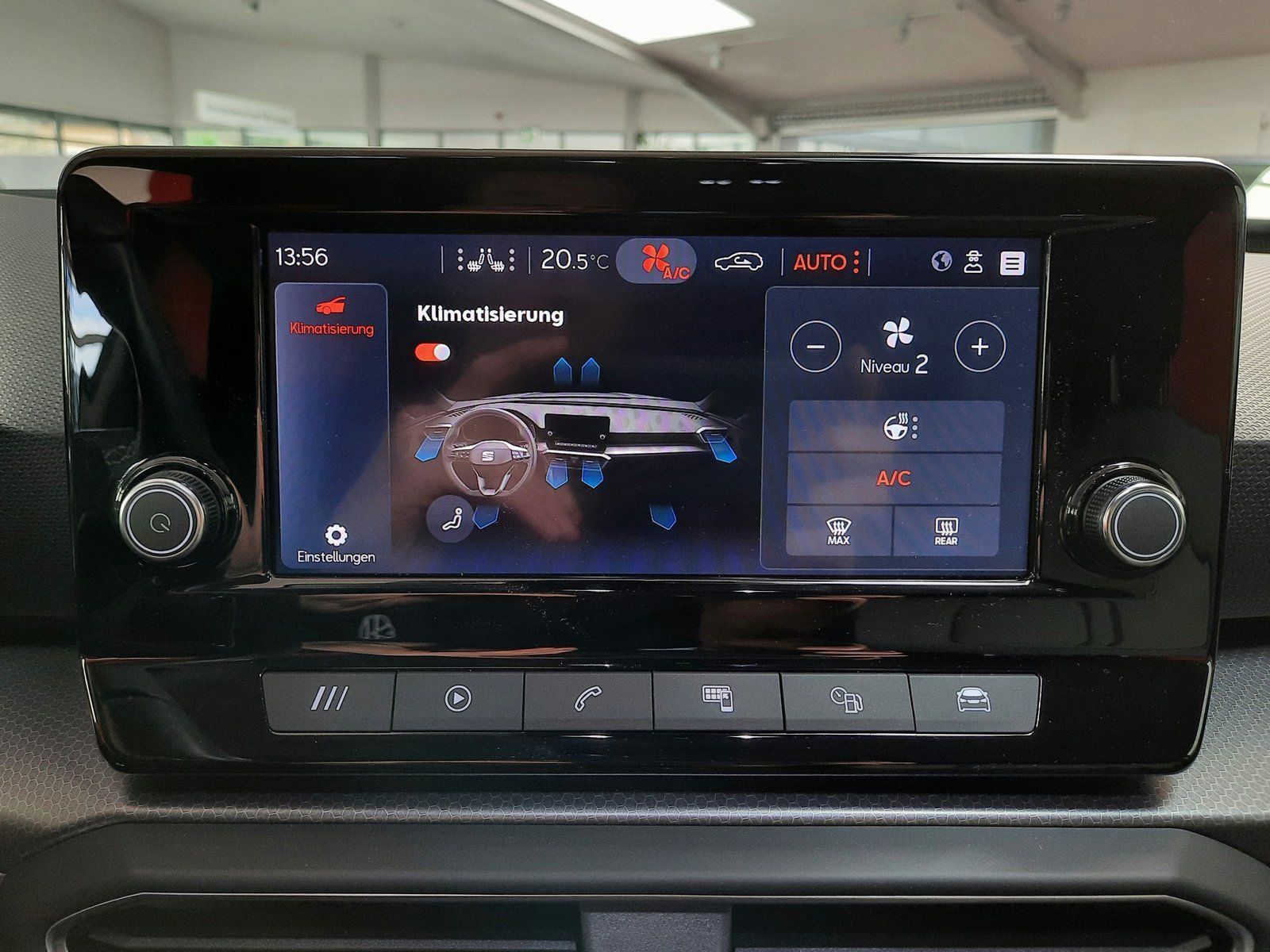 Fahrzeugabbildung SEAT Leon ST Style TSI DSG *Cam*LED*App-Connect*PDC*