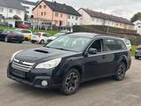 Subaru Legacy Outback/AUTOMATIK/4X4/XENON/EURO5/ - schwarze Subaru Legacy