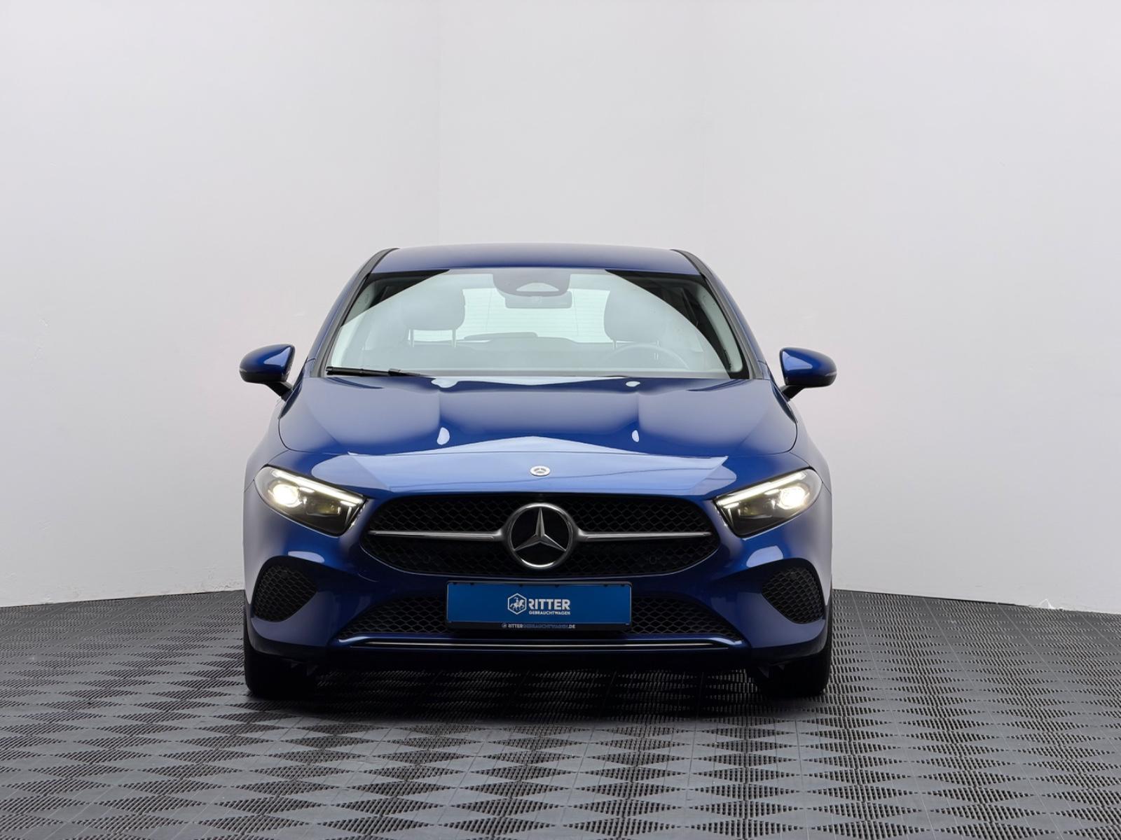 Mercedes-Benz A-Class 4M Progressive AHK Burmester NAVI MBUX LED, миниатюра 2