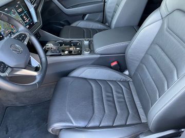 Volkswagen Touareg - 3