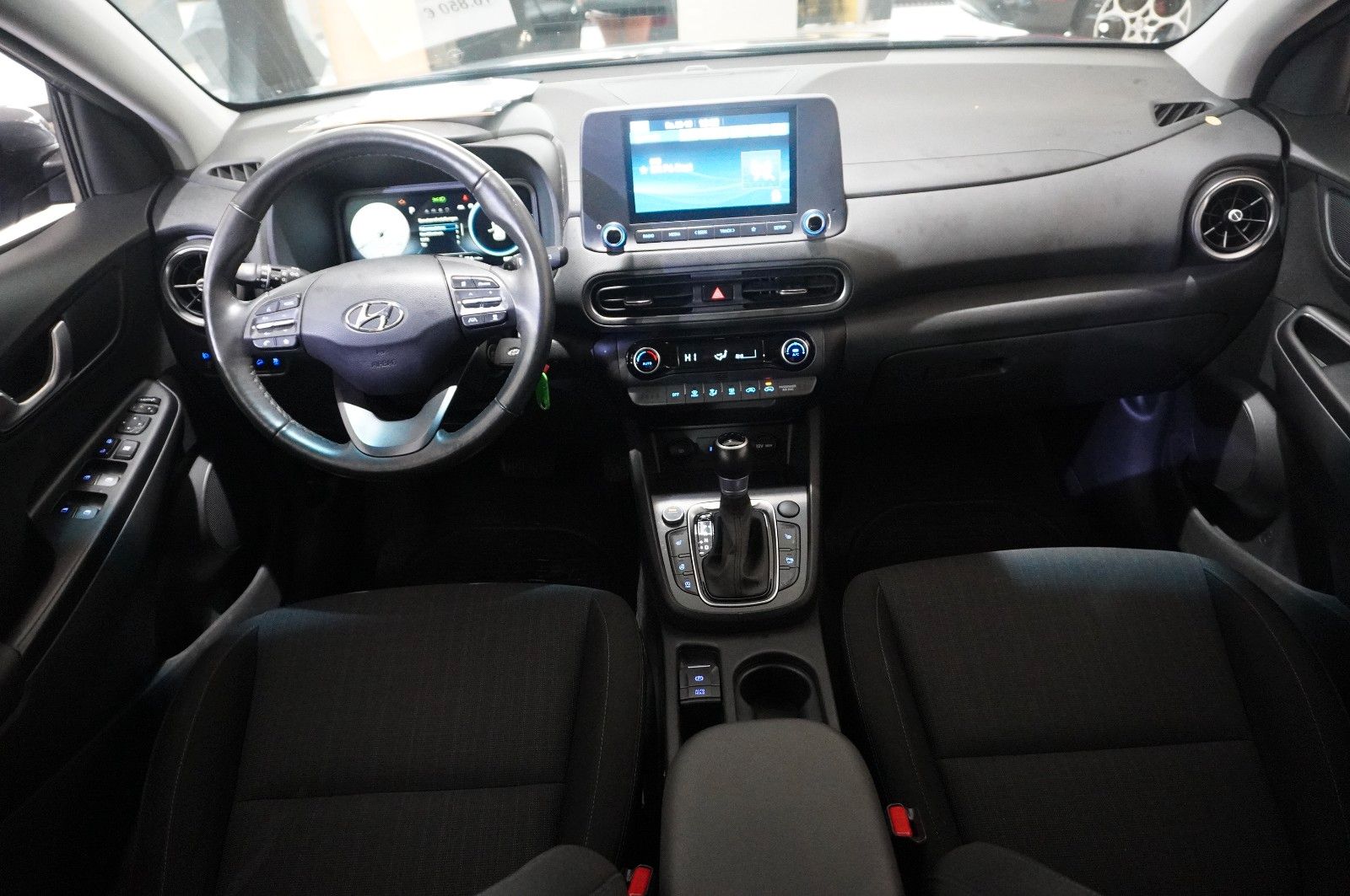 Fahrzeugabbildung Hyundai Kona 1.0 T-GDI STYLE DCT NAVI/LED/KAMERA/VIRTU.