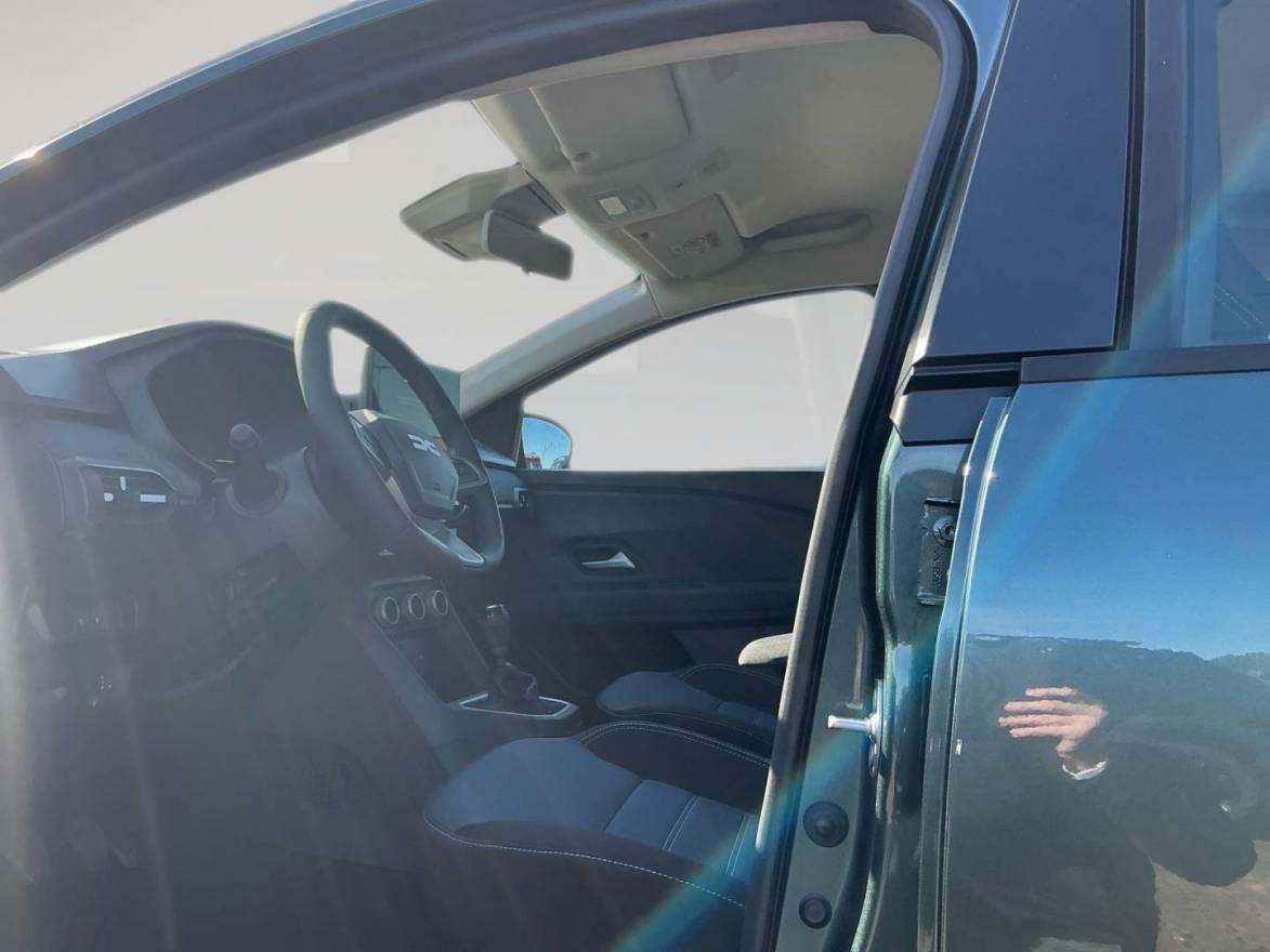 Fahrzeugabbildung Dacia Sandero Journey TCe 100