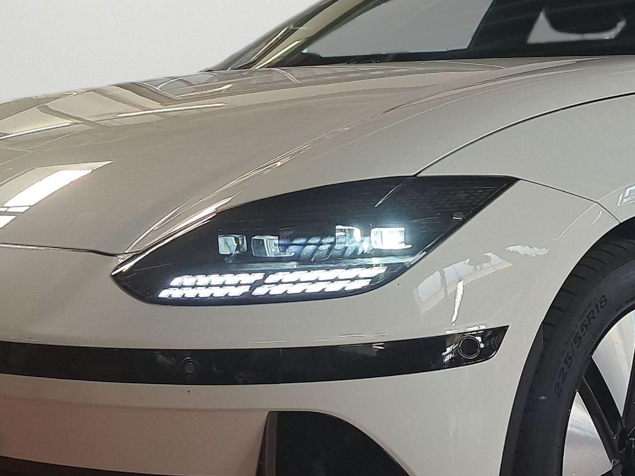 Fahrzeugabbildung Hyundai Ioniq 6 Uniq Elektro*Anhängerkupplung*