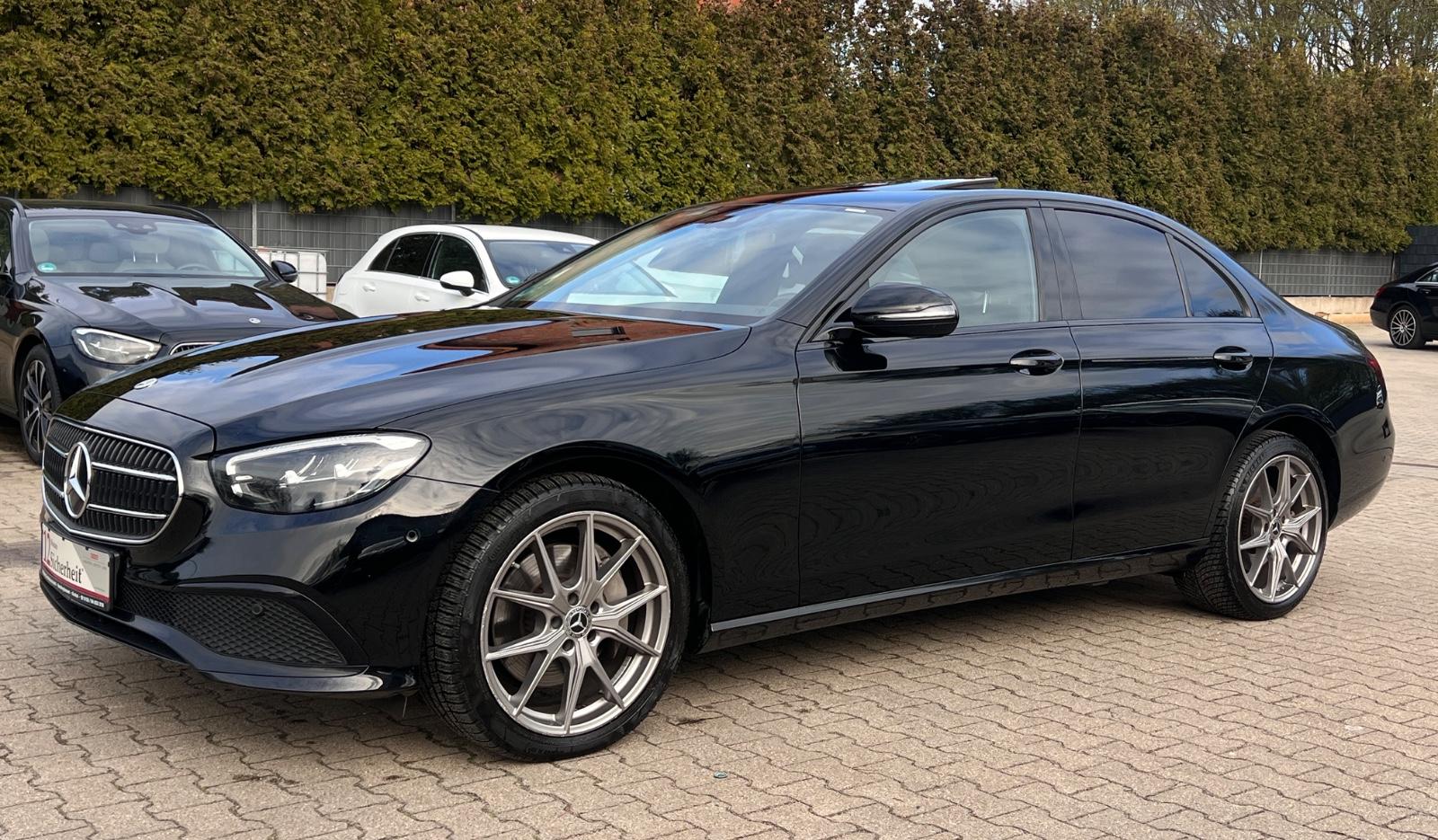 Mercedes-Benz E300 DE Lim. 9G-TR-NIGHT-PAKET-LEDER-WIDESCREEN-