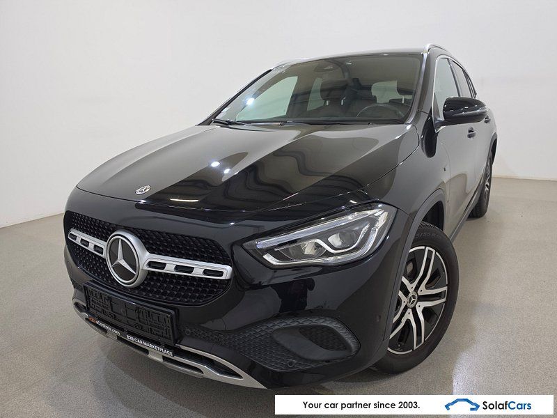MERCEDES-BENZ GLA 250 e Aut. LED-Xenon Widescreen Navi 1/2 Sp