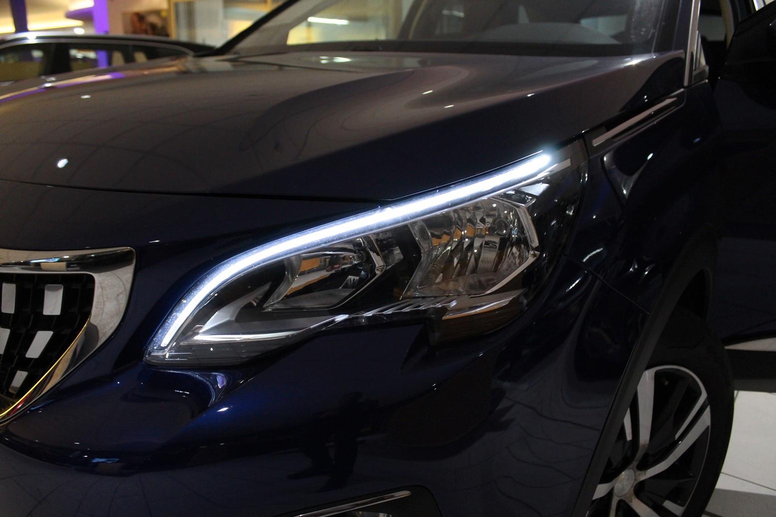 Peugeot 3008 Allure 1.5D NAVI/LED/SHZ/PDC/T-LEDER/TEMPO